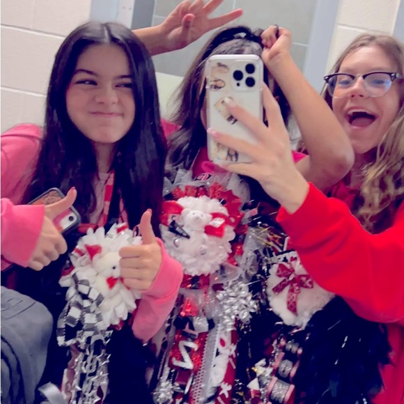 Meet your Posher, Emma - Picture 1 of 1